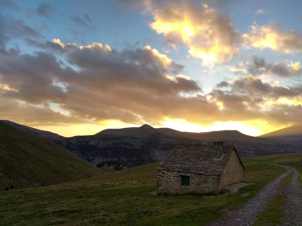 Disfruta del Pirineo aragonés mes a mes