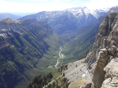 Slow driving in the Aragonese Pyrenees