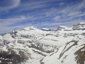 Découvrez le village d'Ainsa, la capitale des montagnes 2020.