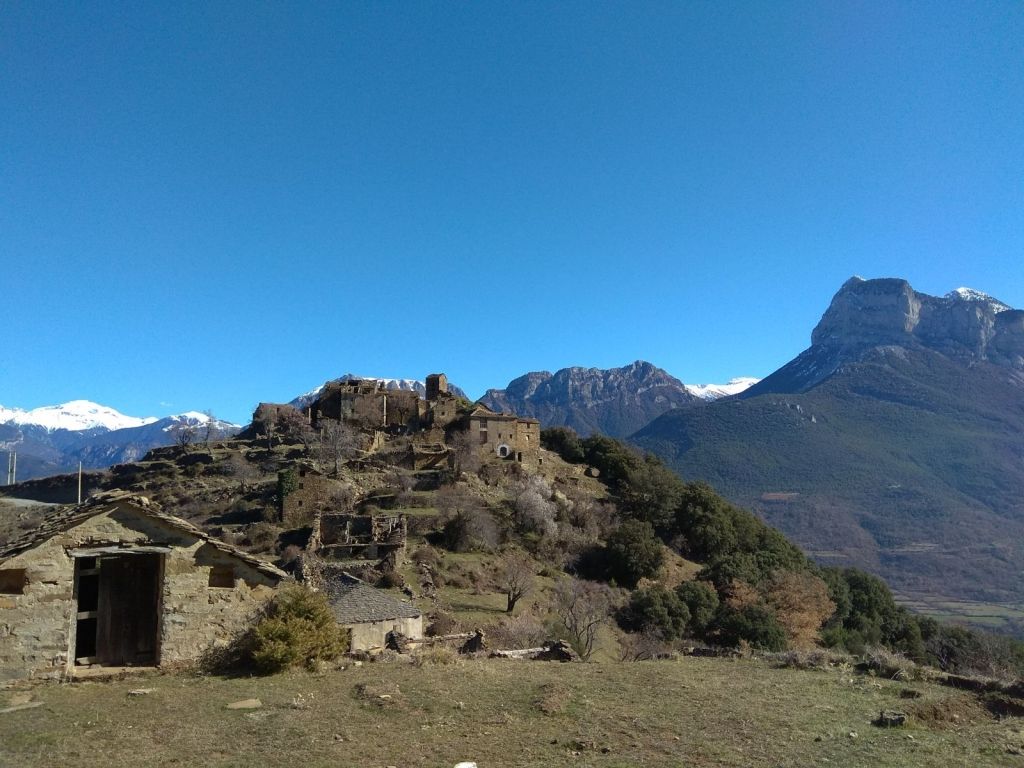 Muro de Bellos: un pueblo deshabitado con las mejores vistas del Pirineo